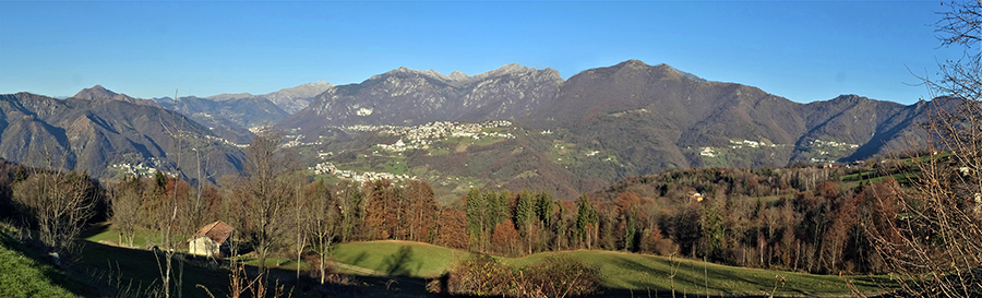 Vista panoramica sulla Val Serina dal Pos.Castello di Miragolo